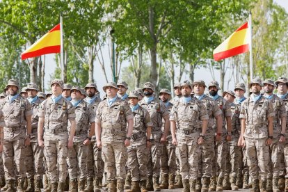 Despedida en la base 'El Empecinado' al contingente que marcha a Mali.- J. M. LOSTAU