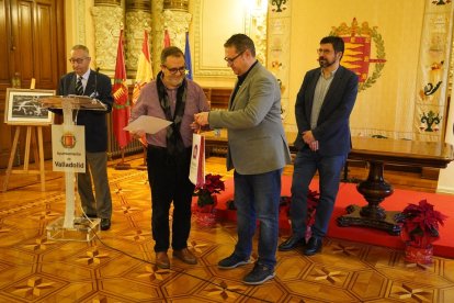 Entrega Premios Concurso de Relatos Cortos y Fotografía Deportiva. / M. ÁLVAREZ