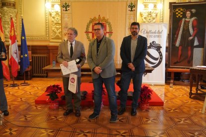 Entrega Premios Concurso de Relatos Cortos y Fotografía Deportiva. / M. ÁLVAREZ