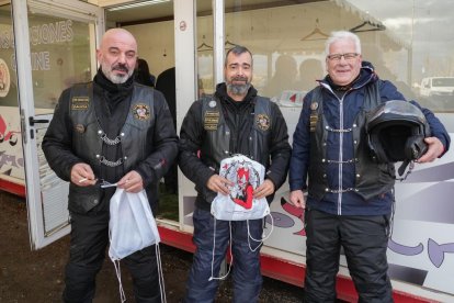 Integrantes del Club The Bikers Mos procedentes de Porriño, en la concentración Motauros en Tordesillas, Valladolid -J.M. LOSTAU