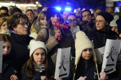 Concentración en plaza de Fuente Dorada contra la violencia de género. J.M. LOSTAU
