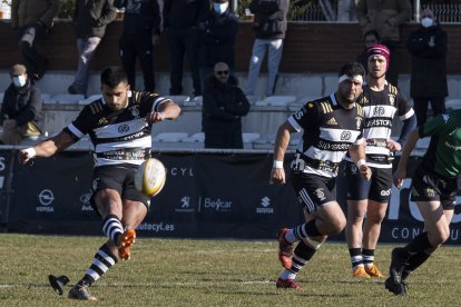 Partido entre SilverStorm El Salvador y el Barça Rugbi. / PHOTOGENIC