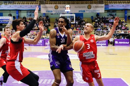 Real Valladolid Baloncesto - Basket Girona. / J. M. LOSTAU