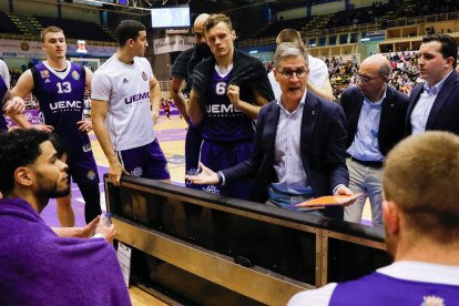 Real Valladolid Baloncesto - Basket Girona. / J. M. LOSTAU