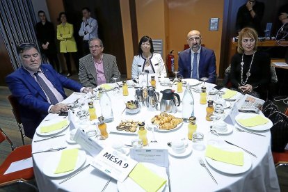 Luis Parra (Colegio Agentes Comerciales), Nicolás Patino (presidente Hermandad Donantes de Sangre), Sonia Gallego (Gesvalt), Francisco del Cura (Fremap) y Marian Martín (RTVCyL).