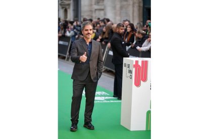 Ernesto Sevilla en la alfombra verde. / PHOTOGENIC