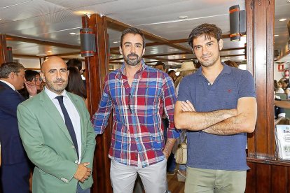 Enrique Martín, Alejandro Santos (Cine Vallsur) y Rubén Collantes.