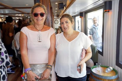 Ana Parra (Bodegas Epifanio Rivera Erial) y Charo Nacher.