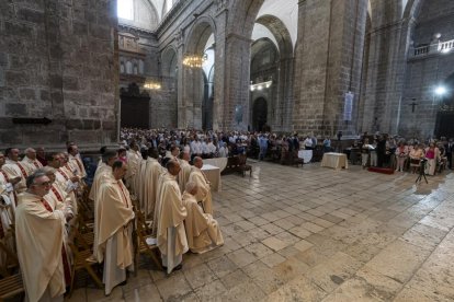 Catedral. Ordenación sacerdotal de Mario Martín y Jorge Polo.- PHOTOGENIC
