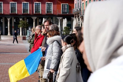 Concentración en Valladolid en solidaridad con Ucrania al cumplirse el primer aniversario de la guerra.- ICAL