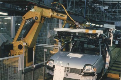 Fotografías de la historia de Renault en Valladolid.- RENAULT