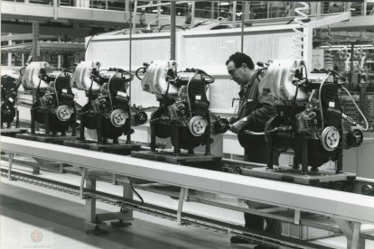 Fotografías de la historia de Renault en Valladolid.- RENAULT