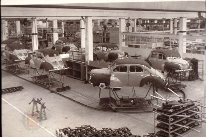 Fotografías de la historia de Renault en Valladolid.- RENAULT