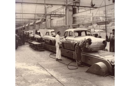 Fotografías de la historia de Renault en Valladolid.- RENAULT