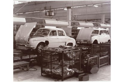 Fotografías de la historia de Renault en Valladolid.- RENAULT