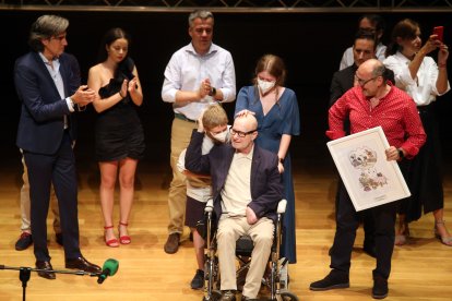 Onda Cero Valladolid reconoce al periodista Vicente Ballester con su Premio Especial Honorífico. ICAL