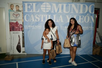 Entrega de premios de la VIII Liga Mundo Pádel y Liga LIP Interclubes. / PHOTOGENIC