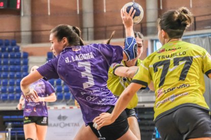 Partido entre Grafometal La Rioja y el Caja Rural Aula. FERNANDO DIAZ