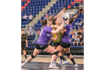 Partido entre Grafometal La Rioja y el Caja Rural Aula. FERNANDO DIAZ