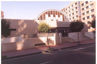 Inauguración del Mercado Las Delicias en el barrio Las Delicias en 2002.- ARCHIVO MUNICIPAL DE VALLADOLID