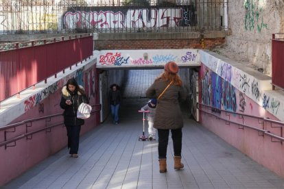 Barrio de Las Delicias, túnel peatonal del Arco de Ladrillo en la actualidad.- J. M. LOSTAU