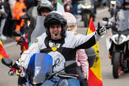 Desfile de Banderas de Pingüinos 2024. -PHOTOGENIC