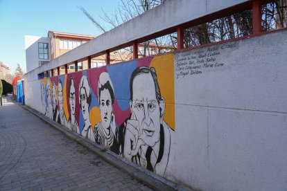 Barrio de Las Delicias, IES Delicias en el Paseo de Juan Carlos I.- J. M. LOSTAU
