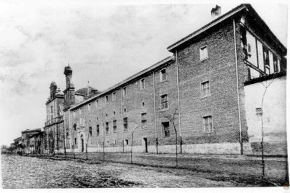 Vista exterior del Colegio de los Ingleses. Sin fecha. ARCHIVO MUNICIPAL