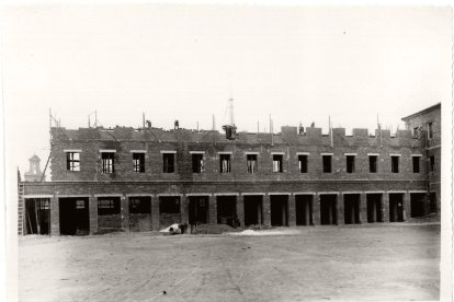 Pabellón entre el patio y la calle Maldonado. ARCHIVO MUNICIPAL