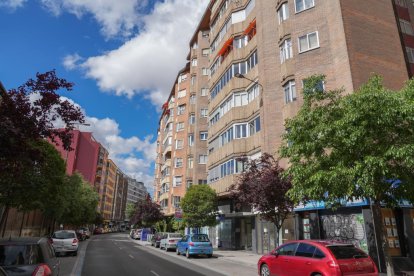 Calle Don Sancho en el Barrio de San Juan. -J.M. LOSTAU