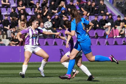 Real Valladolid-Olímpico de León en el estadio Zorrilla. / LOSTAU
