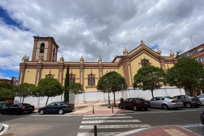 Iglesia de San Juan en el Barrio de San Juan. -J.M. LOSTAU