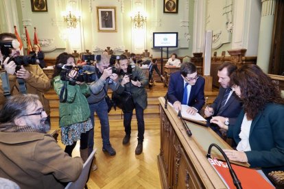 El Pleno de despedida de Óscar Puente y Ana Redondo como concejales. -PHOTOGENIC.