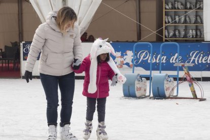 Pista de hielo en Paseo Central de Campo Grande. PHOTOGENIC