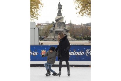 Pista de hielo en Paseo Central de Campo Grande. PHOTOGENIC