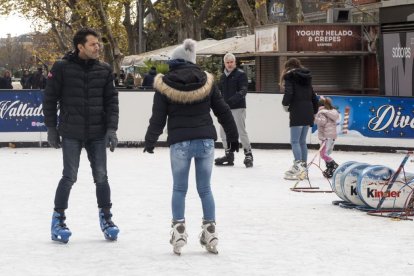 Pista de hielo en Paseo Central de Campo Grande. PHOTOGENIC