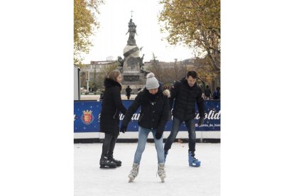 Pista de hielo en Paseo Central de Campo Grande. PHOTOGENIC