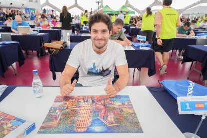 Alejandro Clemente, ganador de la categoría individual y en pareja del Mundial de Puzzles de Valladolid / J.M. Lostau