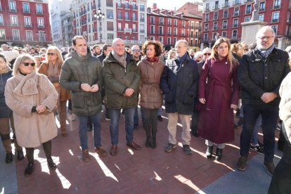 Concentración para pedir la pena de prisión permanente para el asesino de Paloma e India en la Plaza Mayor de Valladolid.- J. M. LOSTAU