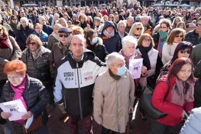 Concentración para pedir la pena de prisión permanente para el asesino de Paloma e India en la Plaza Mayor de Valladolid.- J. M. LOSTAU