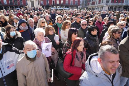 Concentración para pedir la pena de prisión permanente para el asesino de Paloma e India en la Plaza Mayor de Valladolid.- J. M. LOSTAU