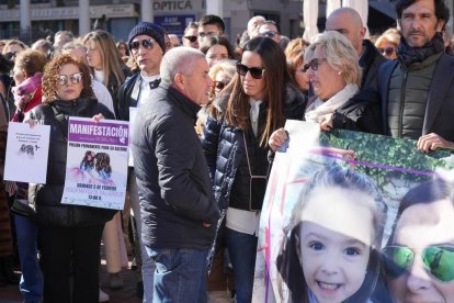 Concentración para pedir la pena de prisión permanente para el asesino de Paloma e India en la Plaza Mayor de Valladolid.- J. M. LOSTAU