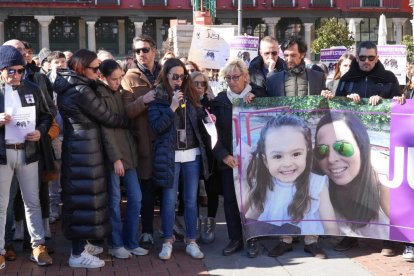Concentración para pedir la pena de prisión permanente para el asesino de Paloma e India en la Plaza Mayor de Valladolid.- J. M. LOSTAU