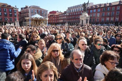 Concentración para pedir la pena de prisión permanente para el asesino de Paloma e India en la Plaza Mayor de Valladolid.- J. M. LOSTAU