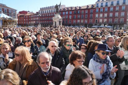 Concentración para pedir la pena de prisión permanente para el asesino de Paloma e India en la Plaza Mayor de Valladolid.- J. M. LOSTAU