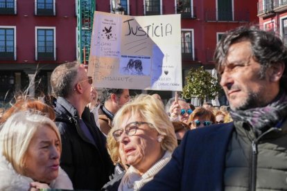 Concentración para pedir la pena de prisión permanente para el asesino de Paloma e India en la Plaza Mayor de Valladolid.- J. M. LOSTAU