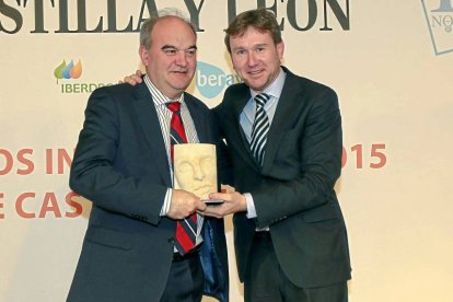 BURGOS / HIPERBARIC El mejor proyecto de Burgos lo recibió Hiperbaric. Andrés Hernando, director general, recibió el premio de la mano de Javier Lacalle, alcalde de Burgos. «Un reconocimiento a nivel regional es importante y sobre todo cuando hablamos de innovación», afirmó.