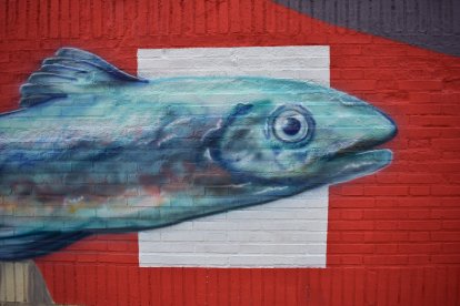 'Boga literata', mural del artista Nano Lázaro en el barrio Pajarillos. -TWITTER