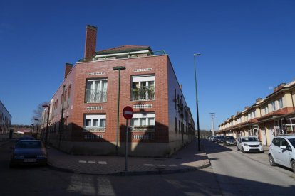 Esquina entre las calles de la 41 y las Tablas en la actualidad en La Overuela.- J.M. LOSTAU