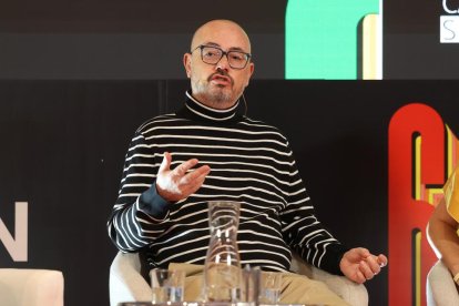 Manuel Martín Cuenca en la presentación de 'El Amor de Andrea' en la jornada del lunes en Seminci. / SEMINCI